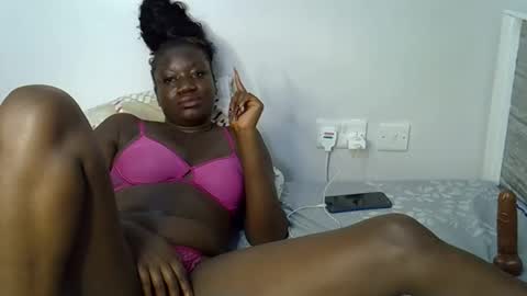 Snapshot of afriqqueen chatting on 01.17.26 Monica online show from 01.17.26