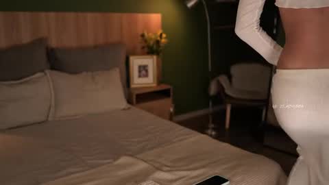 Snapshot of afrodita__25 chatting on 03.25.26 Emma online show from 03.25.26