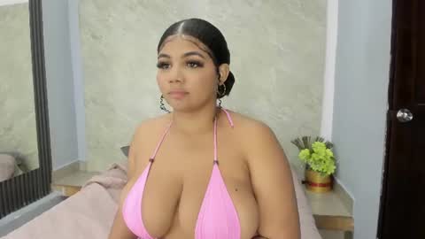 Snapshot of afrodita_roos_ chatting on 06.14.26 Afrodita Ross online show from 06.14.26