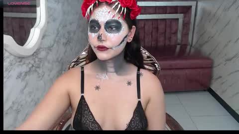 Snapshot of afrodita_wild_v chatting on 10.30.25 afrodita_wild_v online show from 10.30.25