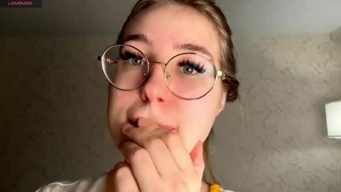 Snapshot of afroditacaree chatting on 03.25.26 Kind sensual Emma fav pattern 2266 online show from 03.25.26