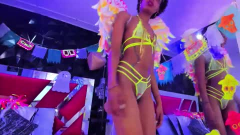 Snapshot of afroditagreenn chatting on 10.31.25 Afrodita online show from 10.31.25