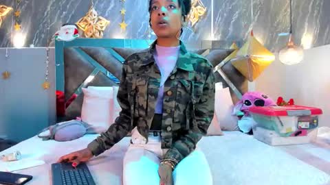 Snapshot of afroditagreenn chatting on 12.21.25 Afrodita online show from 12.21.25