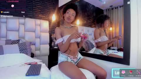 Snapshot of afroditagreenn chatting on 02.18.26 Afrodita online show from 02.18.26