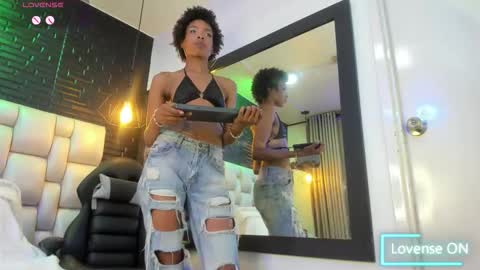 Snapshot of afroditagreenn chatting on 03.17.26 Afrodita online show from 03.17.26