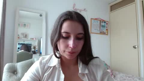 afrodithaa_ online show from 05.04.26