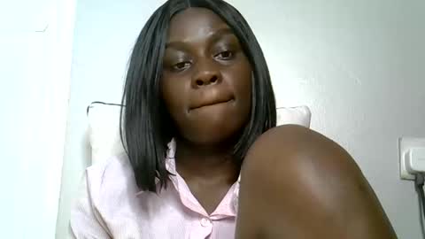 Snapshot of afronubians chatting on 09.18.25 afronubians online show from 09.18.25