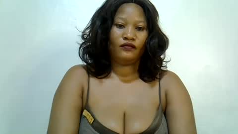 Snapshot of afronubians chatting on 06.16.26 afronubians online show from 06.16.26