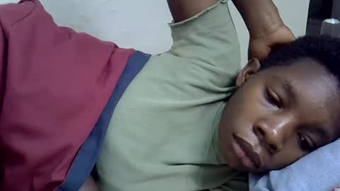 Snapshot of afronubians_ chatting on 01.27.25 pink and josphen online show from 01.27.25