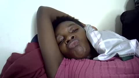 Snapshot of afronubians_ chatting on 01.27.25 pink and josphen online show from 01.27.25