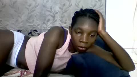 Snapshot of afronubians_ chatting on 02.12.25 pink and josphen online show from 02.12.25