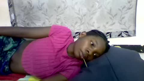 Snapshot of afronubians_ chatting on 02.16.25 pink and josphen online show from 02.16.25