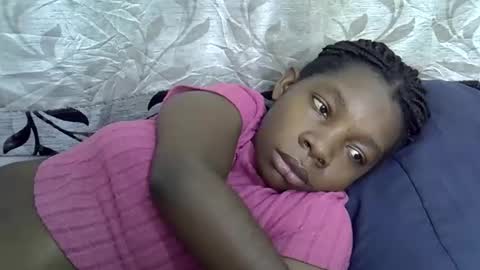 Snapshot of afronubians_ chatting on 02.17.25 pink and josphen online show from 02.17.25