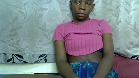 Snapshot of afronubians_ chatting on 03.05.25 pink and josphen online show from 03.05.25