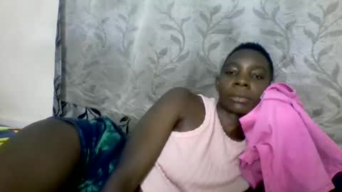 Snapshot of afronubians_ chatting on 03.08.25 pink and josphen online show from 03.08.25