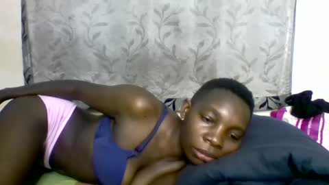 Snapshot of afronubians_ chatting on 03.09.25 pink and josphen online show from 03.09.25