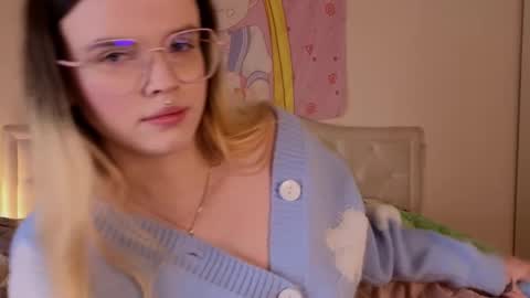 Snapshot of afterdarkduo chatting on 10.21.25 afterdarkduo online show from 10.21.25