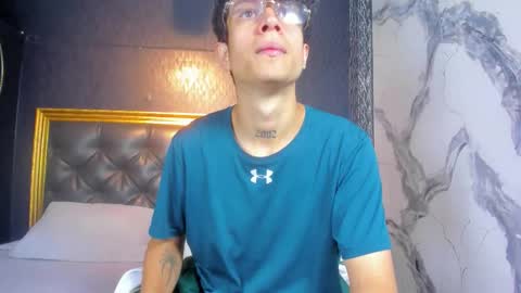 Snapshot of agarevans chatting on 10.31.25 AGAR online show from 10.31.25