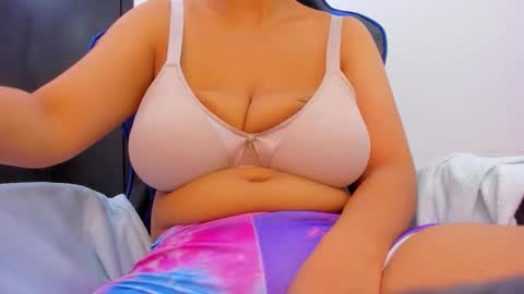 Snapshot of agata18_ chatting on 05.27.26 A G A T A online show from 05.27.26