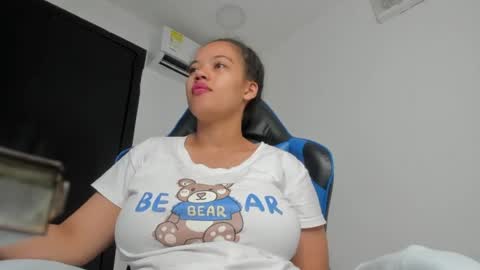 Snapshot of agata18_ chatting on 06.11.26 A G A T A online show from 06.11.26