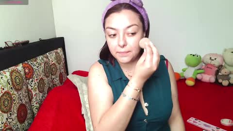 Snapshot of agata_a chatting on 12.09.24 Hanna online show from 12.09.24