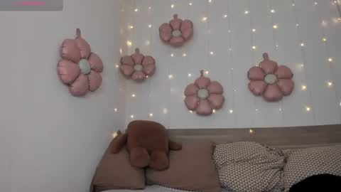 Snapshot of agata_cherry chatting on 06.13.26 Eva online show from 06.13.26