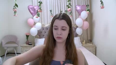 Snapshot of agataaisitt chatting on 03.11.25 Agata Aisitt online show from 03.11.25