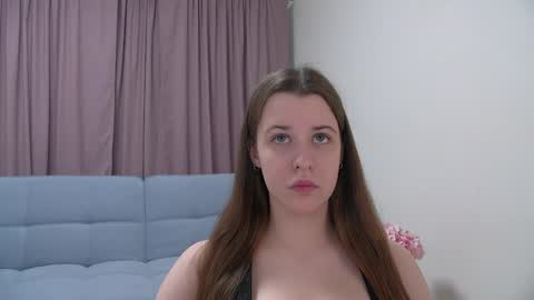 Snapshot of agataaisitt chatting on 05.25.26 Agata Aisitt online show from 05.25.26