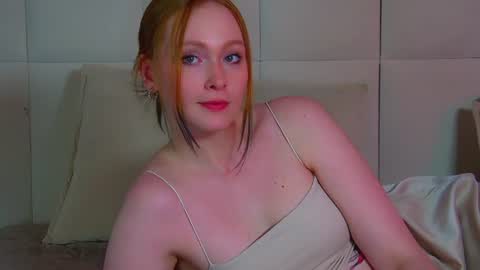 Snapshot of agatafoxley chatting on 07.19.26 AgataFoxley online show from 07.19.26