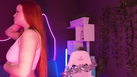 Snapshot of agatamoonlight chatting on 12.27.24 Agata online show from 12.27.24