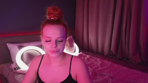 Snapshot of agatamoonlight chatting on 02.07.25 Agata online show from 02.07.25