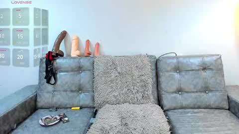 Snapshot of agatha_foxy1 chatting on 05.16.26 NATASHA online show from 05.16.26