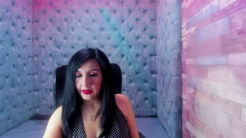 agatha_leon_ online show from 03.26.26