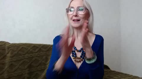 Snapshot of agatha_moore_ chatting on 01.16.25 Agatha online show from 01.16.25