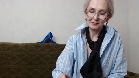 Snapshot of agatha_moore_ chatting on 01.22.25 Agatha online show from 01.22.25