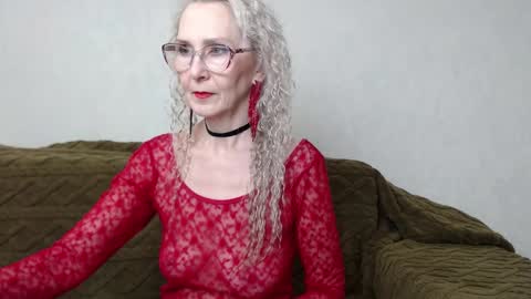 Snapshot of agatha_moore_ chatting on 02.05.25 Agatha online show from 02.05.25