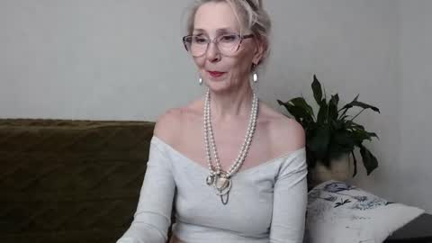 Snapshot of agatha_moore_ chatting on 03.05.25 Agatha online show from 03.05.25