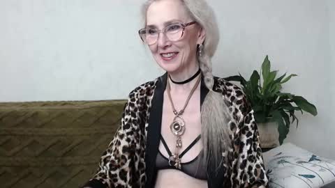 Snapshot of agatha_moore_ chatting on 03.07.25 Agatha online show from 03.07.25