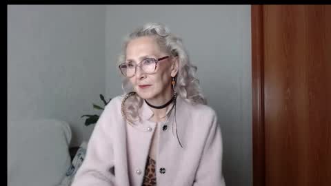 Snapshot of agatha_moore_ chatting on 09.13.25 Agatha online show from 09.13.25