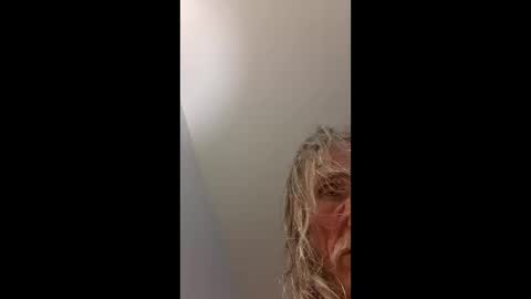 agedhardwood59618233 online show from 05.18.26