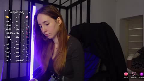 Snapshot of agelina_summer chatting on 01.17.25 Agelina Lilly Laura online show from 01.17.25