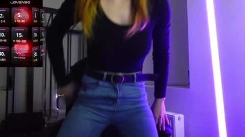 Snapshot of agelina_summer chatting on 11.06.25 Agelina Lilly Laura online show from 11.06.25