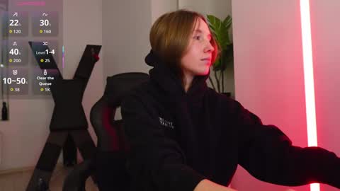 Snapshot of agelina_summer chatting on 12.13.25 Agelina Lilly Laura online show from 12.13.25