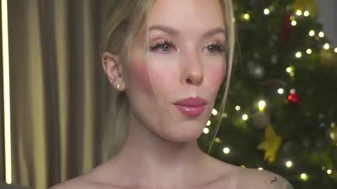 Snapshot of agent_blonde chatting on 01.15.26 May online show from 01.15.26