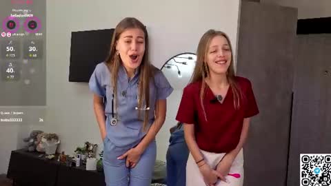 Monica and Bella online show from 07.03.26