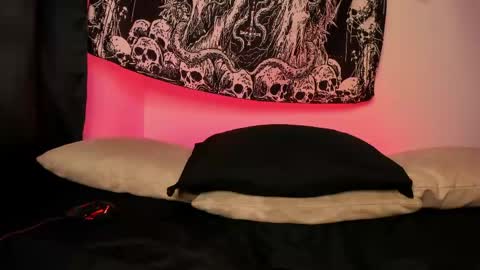 agnes_jones online show from 04.24.26