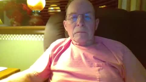 Snapshot of aguynrkfrd chatting on 12.31.24 aguynrkfrd online show from 12.31.24