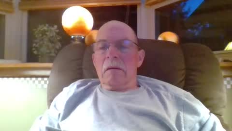 Snapshot of aguynrkfrd chatting on 05.31.26 aguynrkfrd online show from 05.31.26