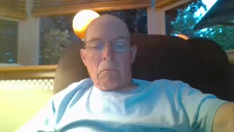 Snapshot of aguynrkfrd chatting on 06.17.26 aguynrkfrd online show from 06.17.26