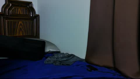 Blue Eyed Handsome Man online show from 06.27.26